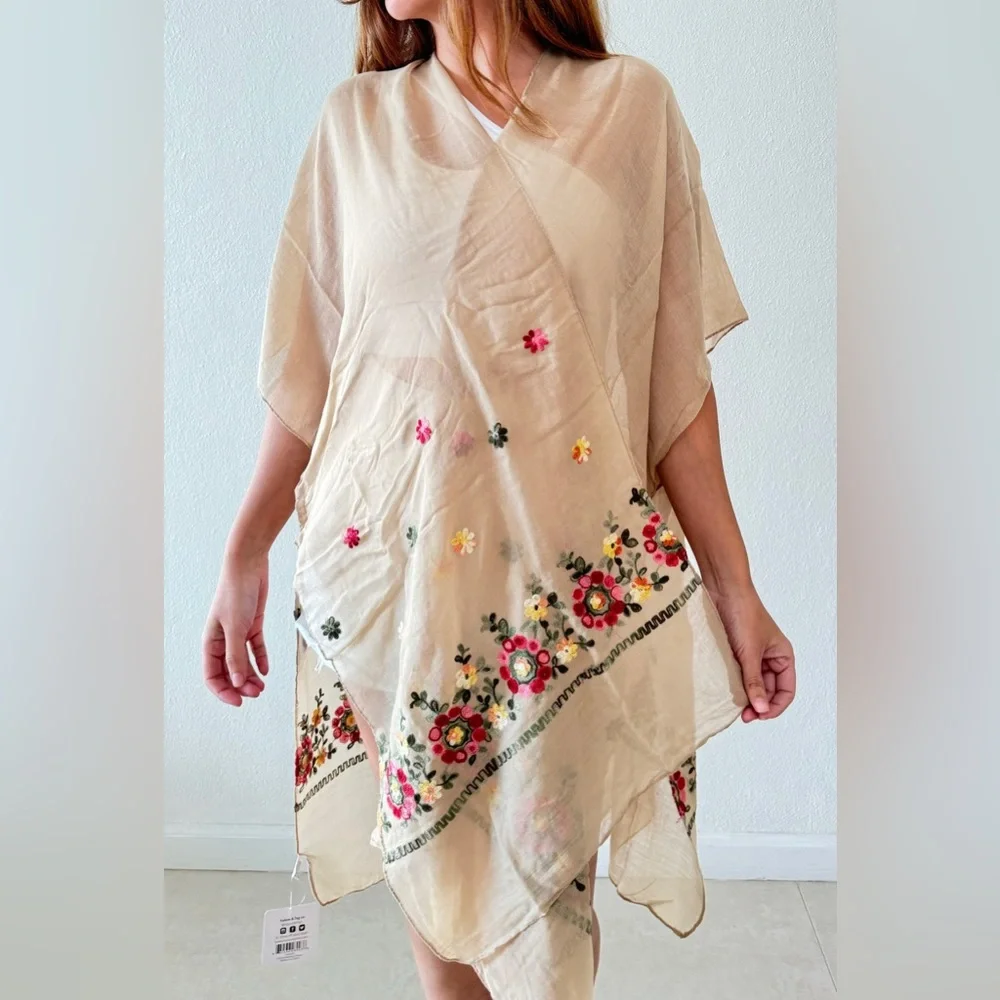 One size fits all floral beach embroidered cover-up - Picture 3 of 3